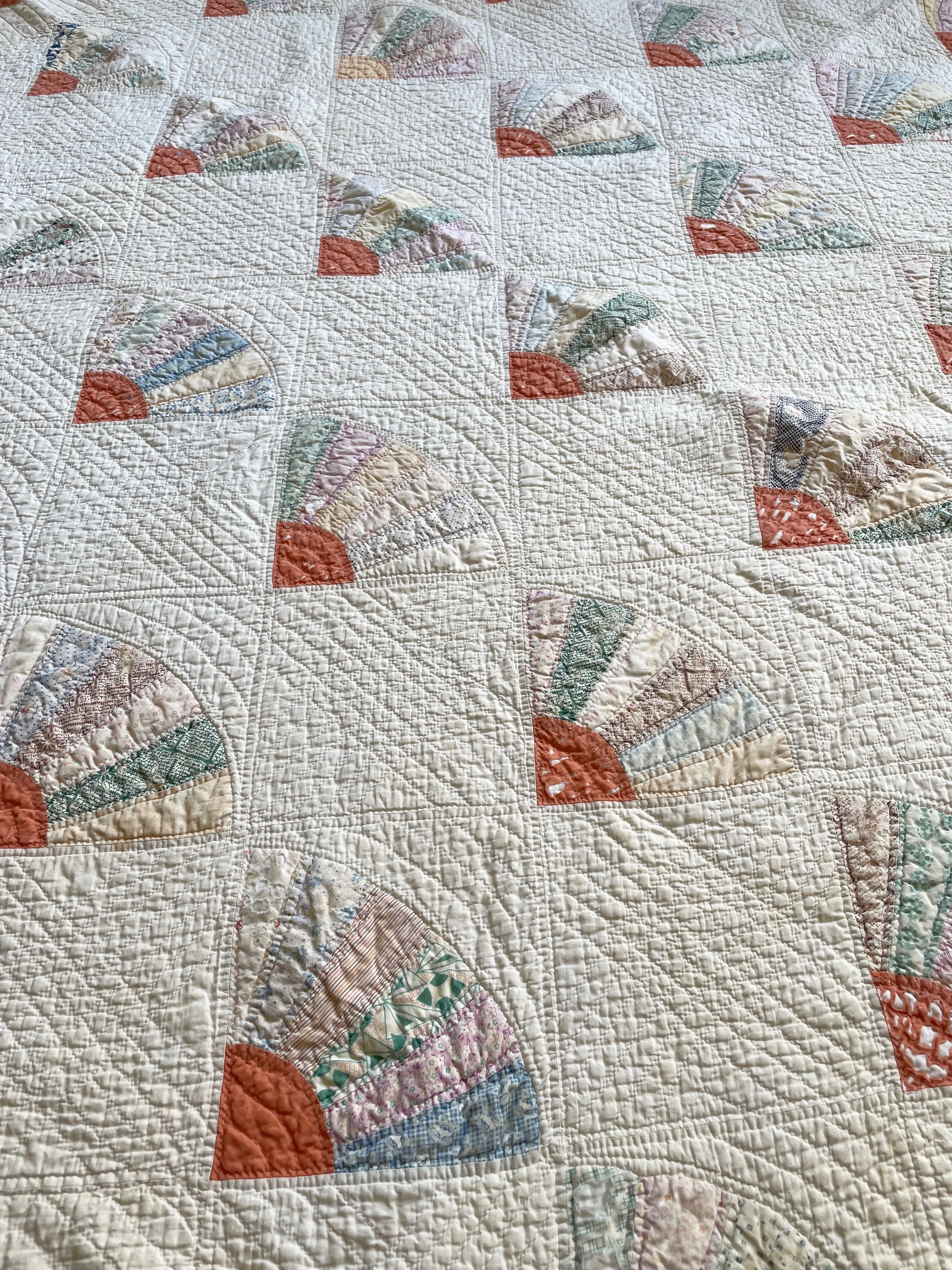 1920s-1930s Hand-stitched Fan Quilt