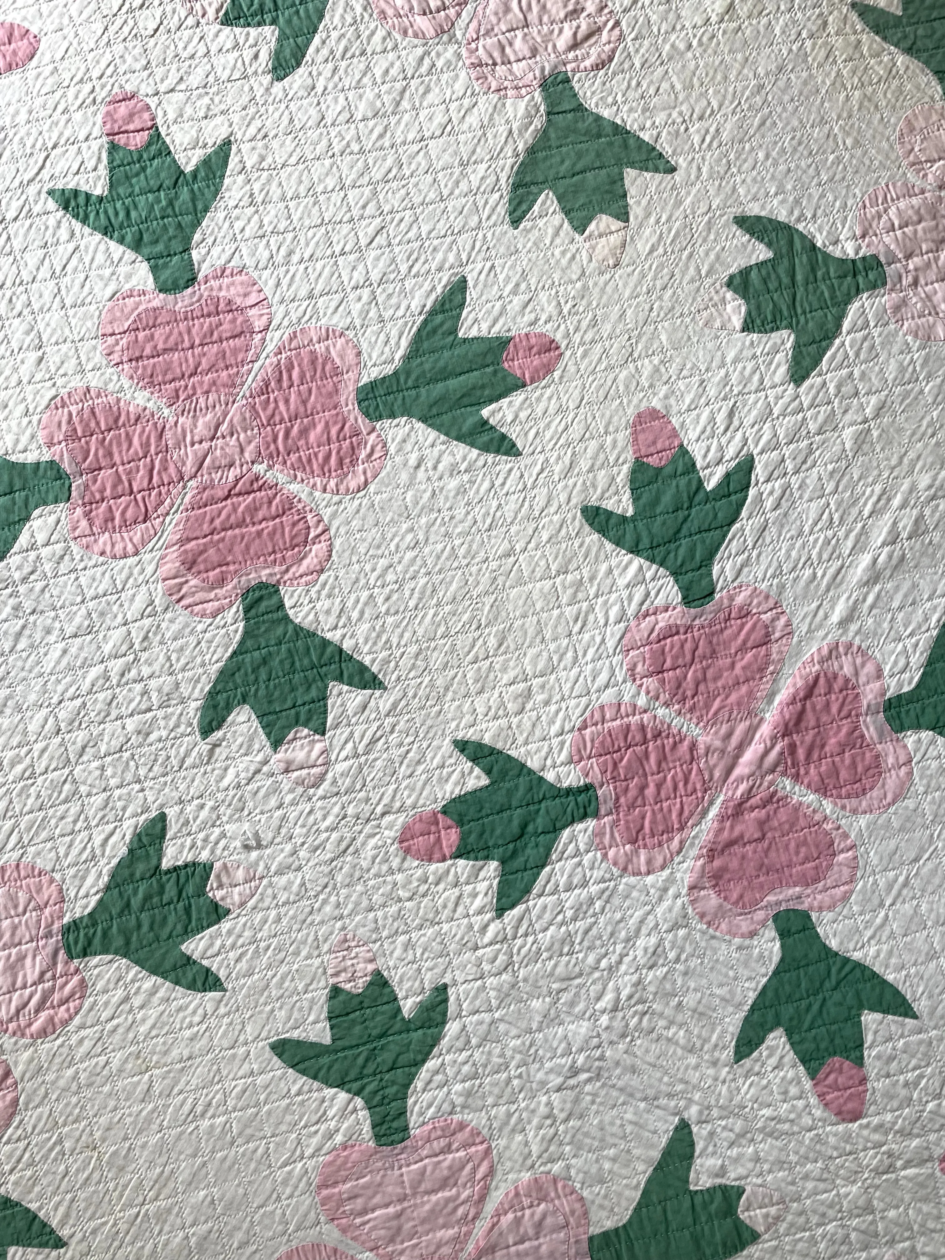 1940s Rose of Sharon Quilt