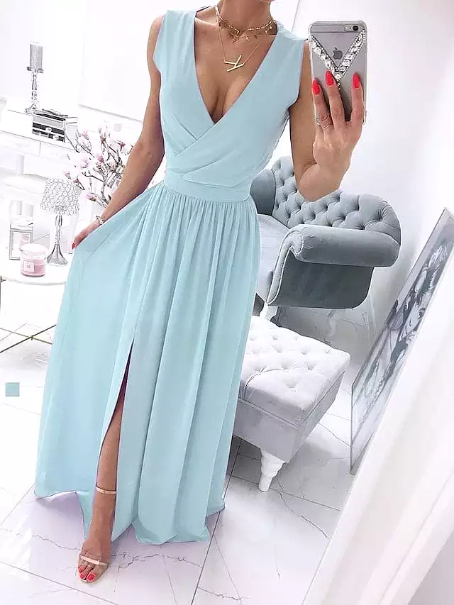 Elegant Sleeveless V-Neck Maxi Dress for Women - Ideal for Spring and Summer Events