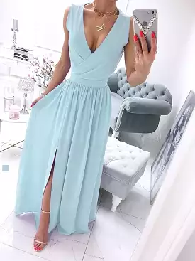 Elegant Sleeveless V-Neck Maxi Dress for Women - Ideal for Spring and Summer Events