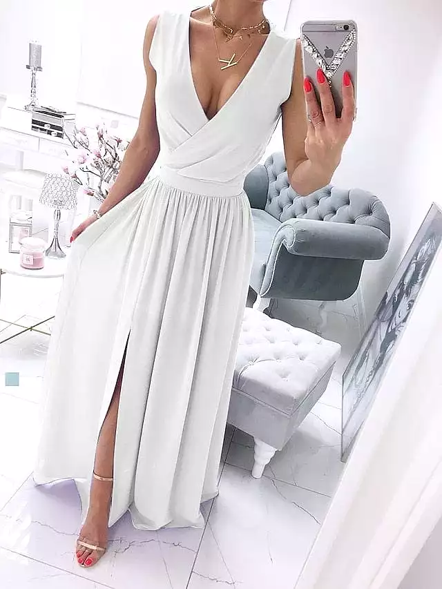 Elegant Sleeveless V-Neck Maxi Dress for Women - Ideal for Spring and Summer Events