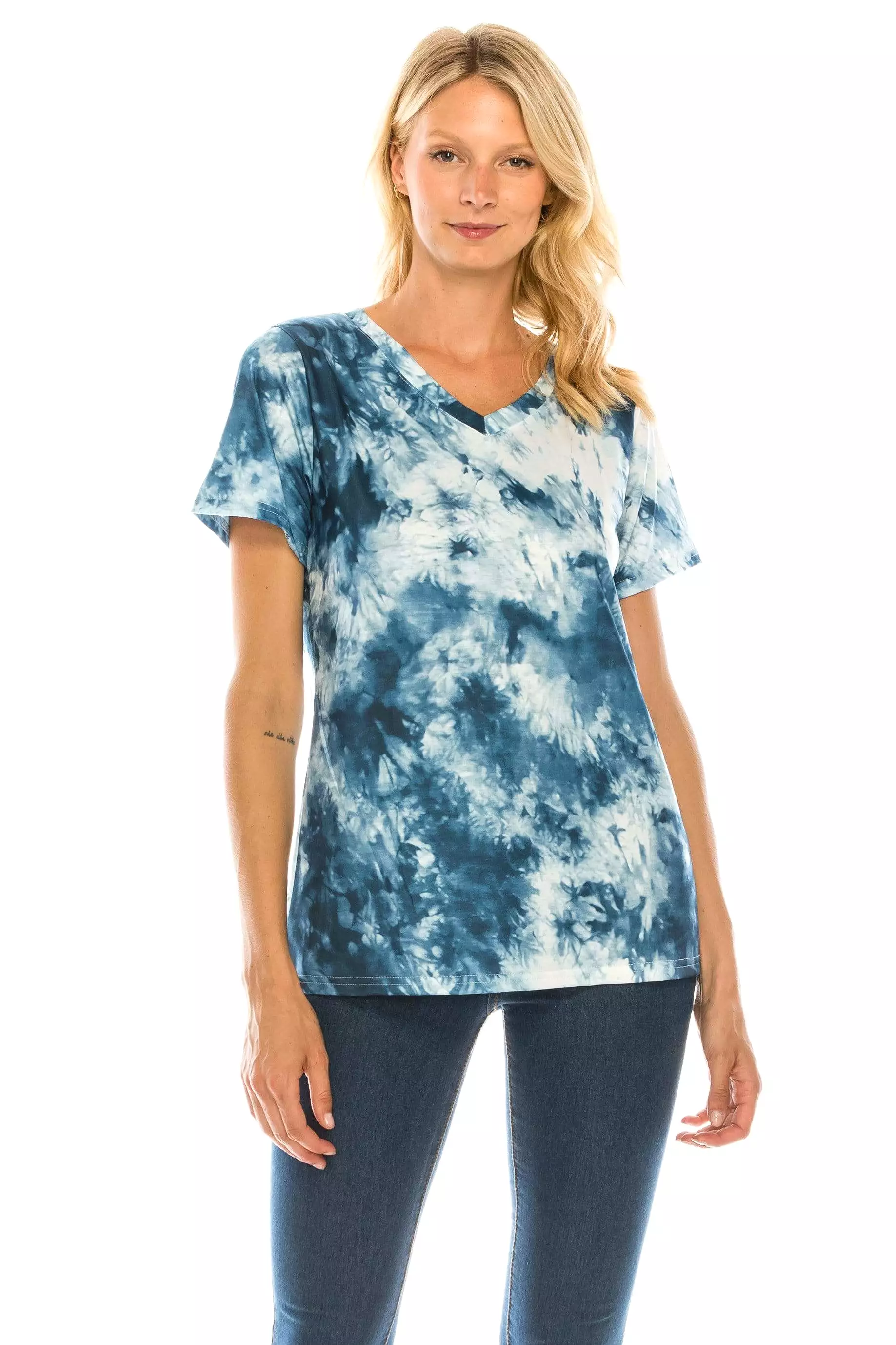 Haute Edition Women's V Neck Tie Dye Prints Tee