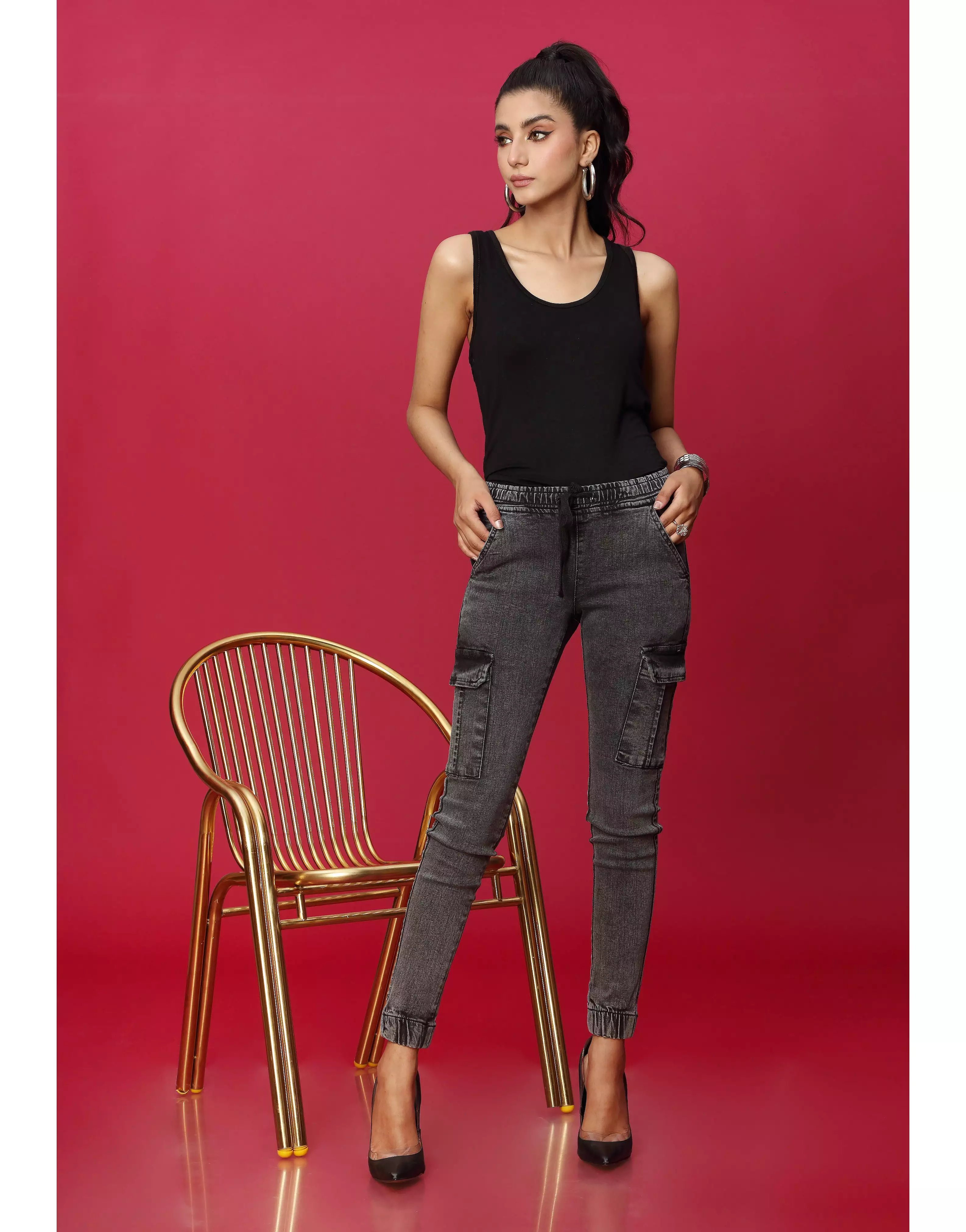 High Rise Skinny Jeans With Side Pockets in Charcoal Black