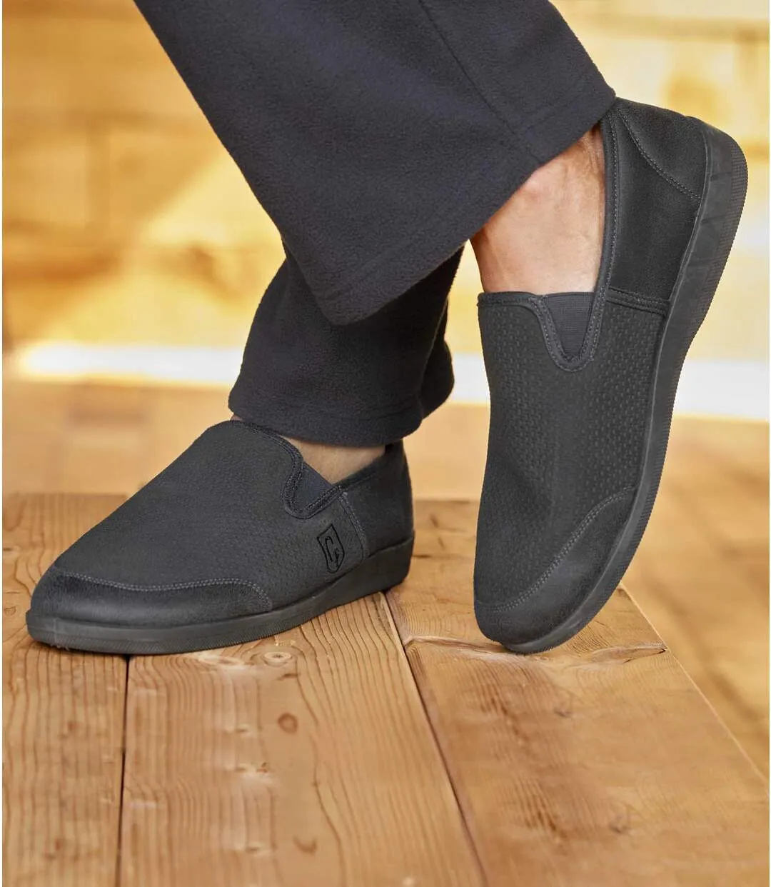 Men's Fleece-Lined Slippers - Anthracite