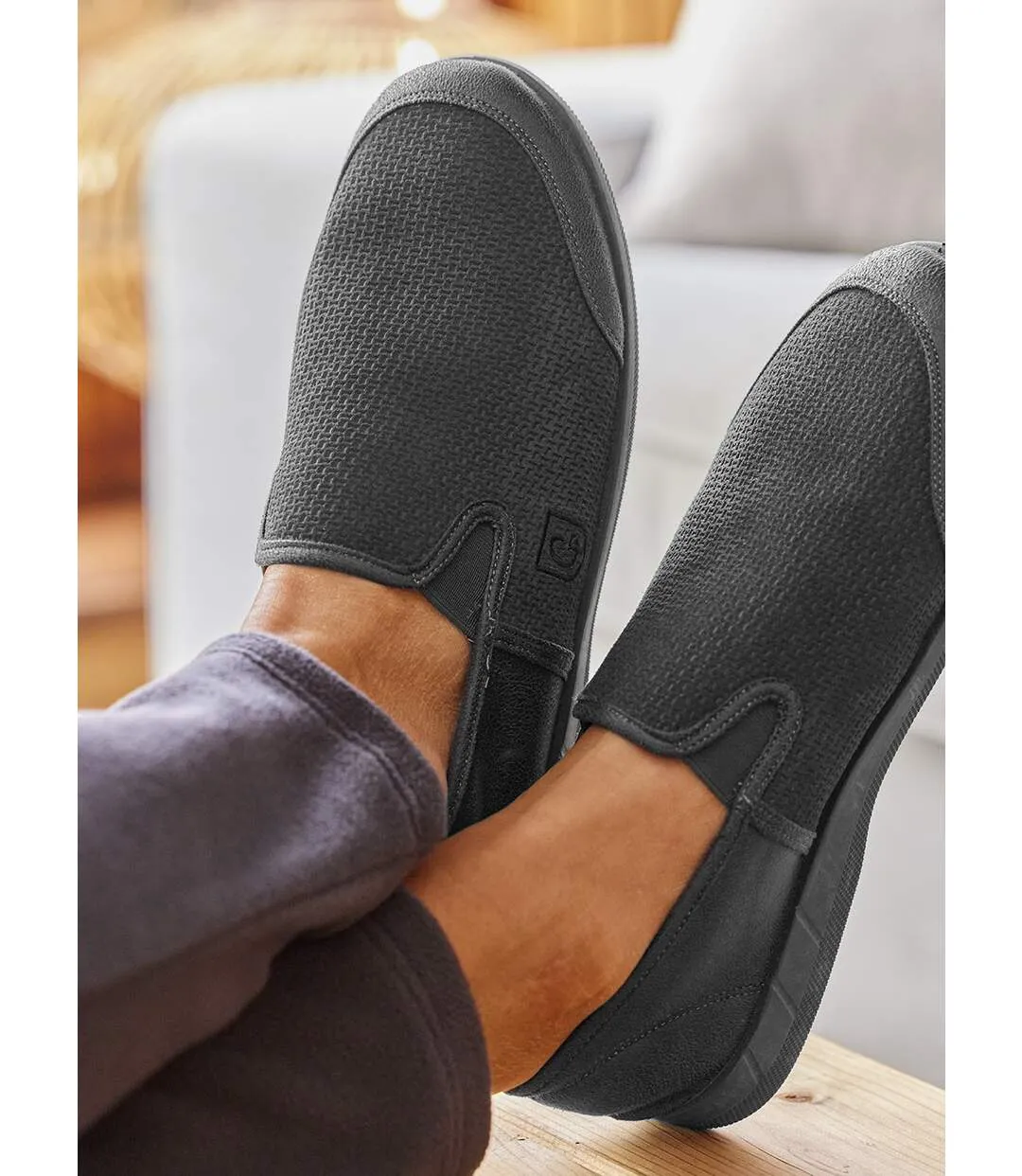 Men's Fleece-Lined Slippers - Anthracite