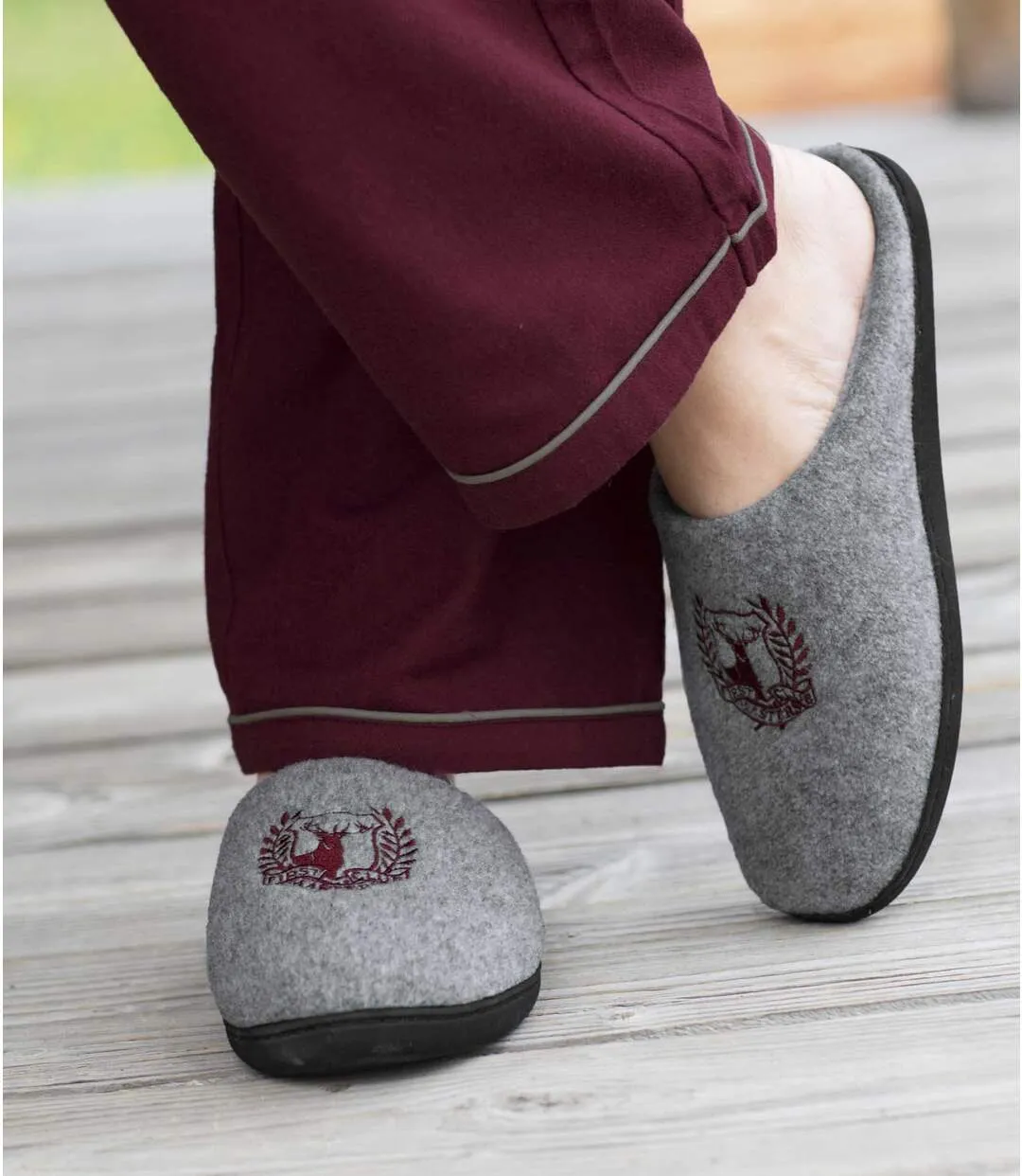 Men's Grey Fleece-Lined Slippers