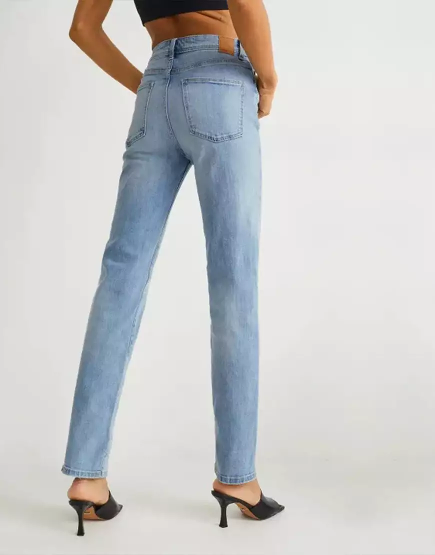 Slim Straight Stretchable Jeans Sky Wash