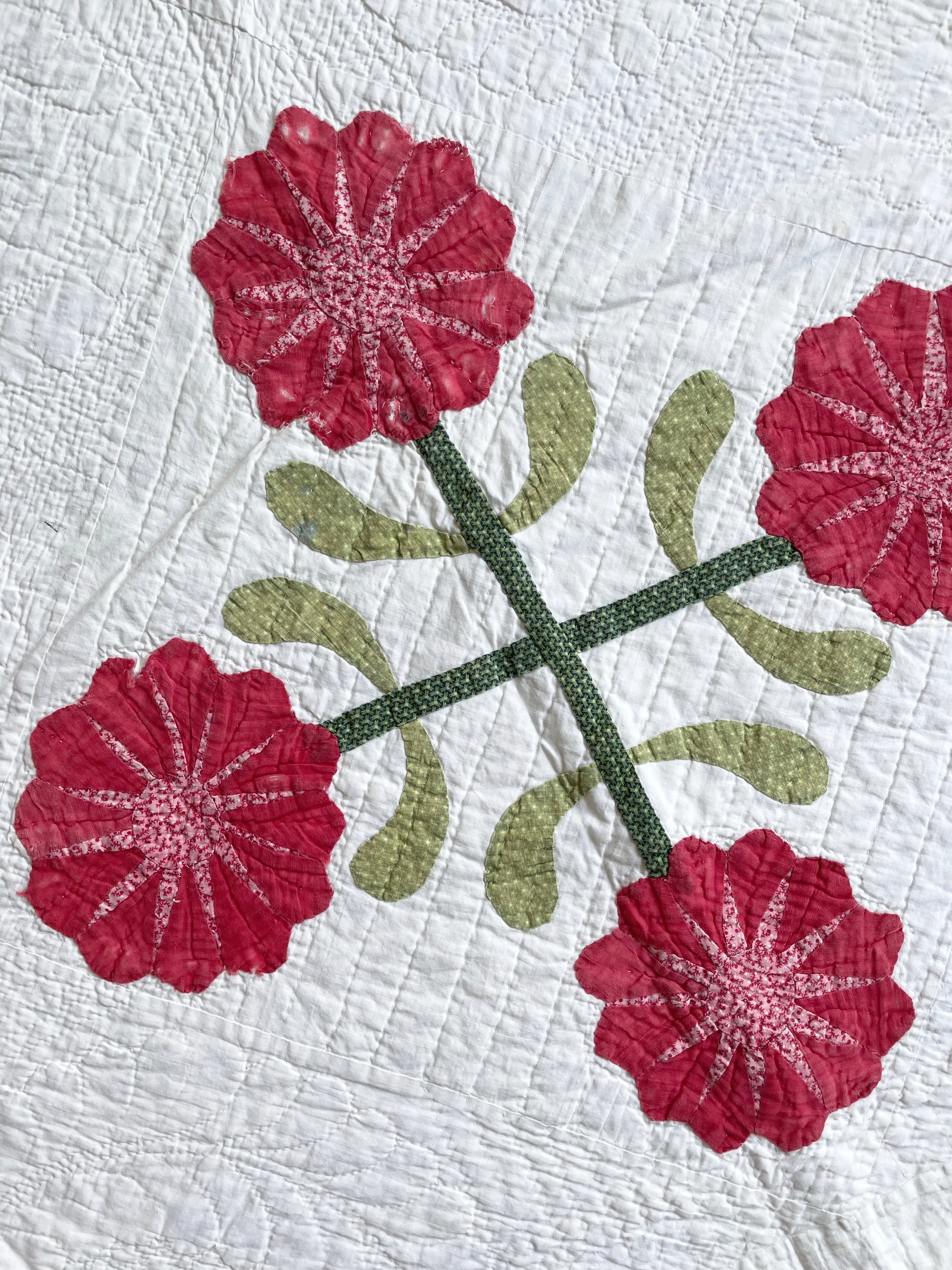 Vintage 1930s Applique Quilt