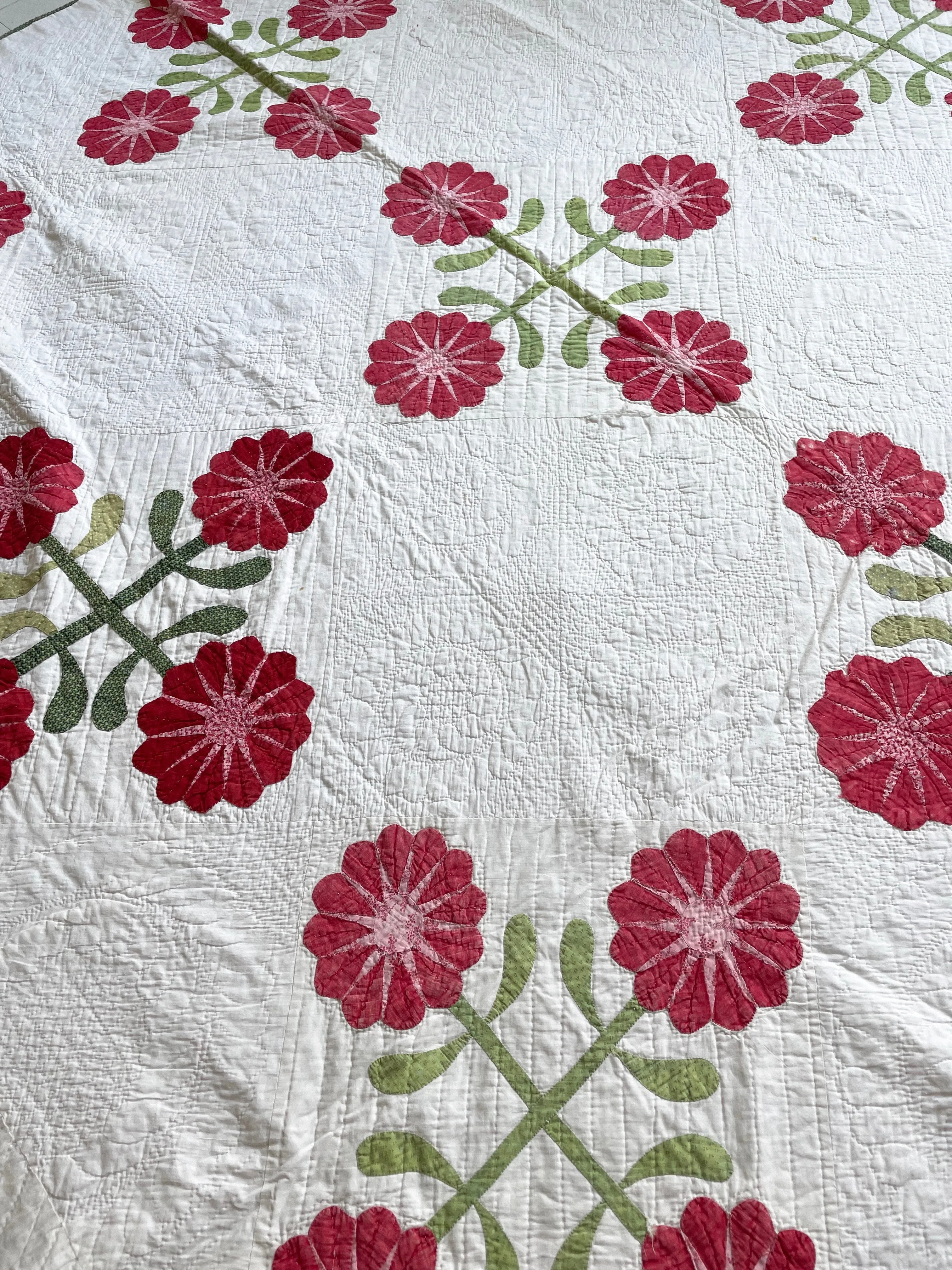 Vintage 1930s Applique Quilt