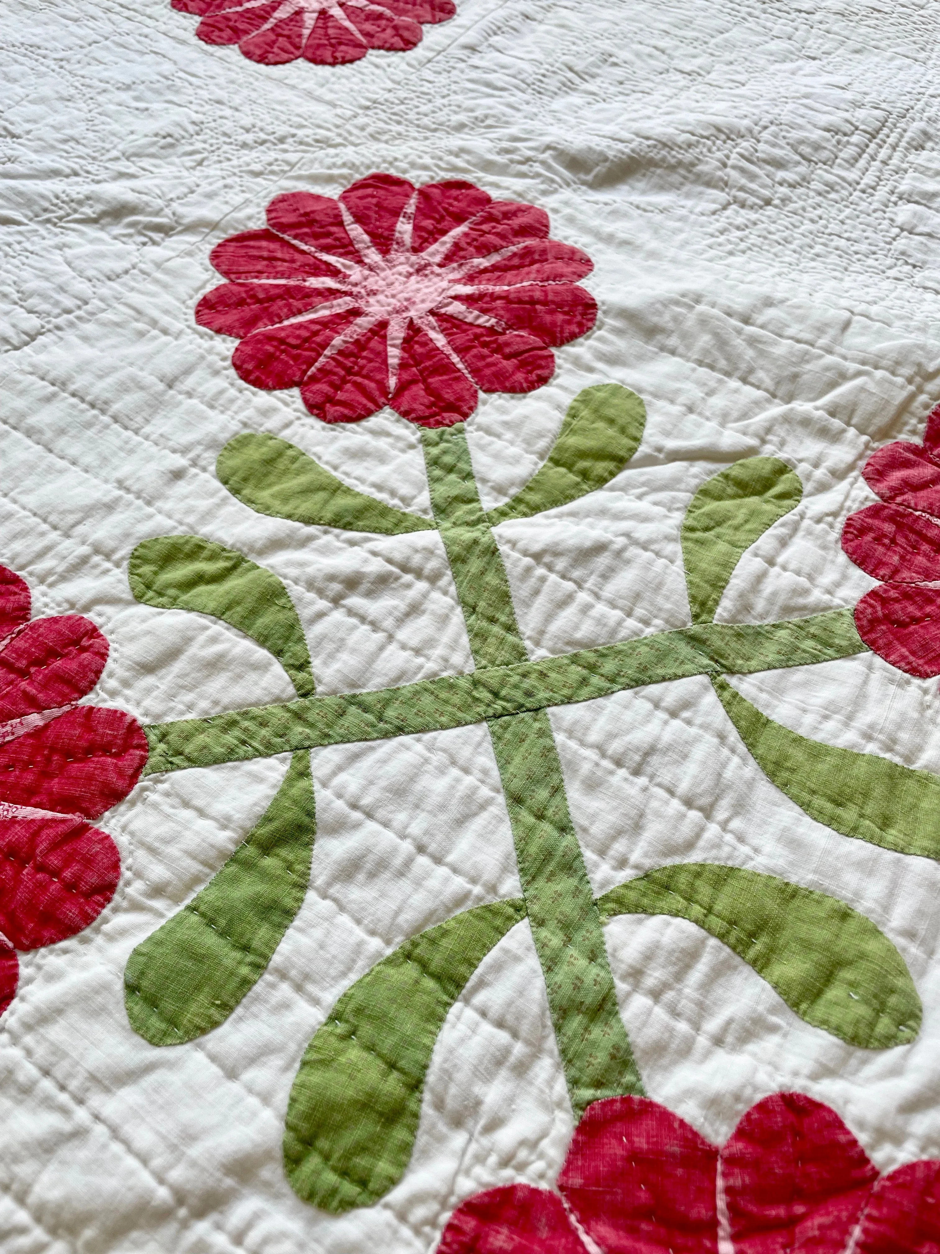 Vintage 1930s Applique Quilt